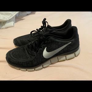 Nike free runs (cheetah print)